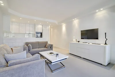 Schöne und gemütliche Wohnung mit Terrasse 4p...