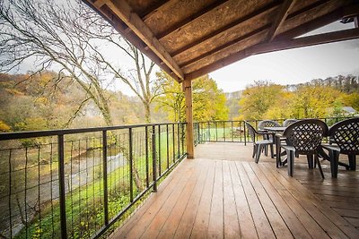 Ferienhaus mit Flussblick