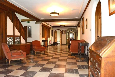 Wunderschönes Schloss in Freux mit Sauna