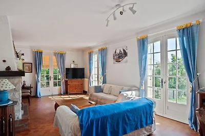 Herrliche Villa mit privatem Garten in...