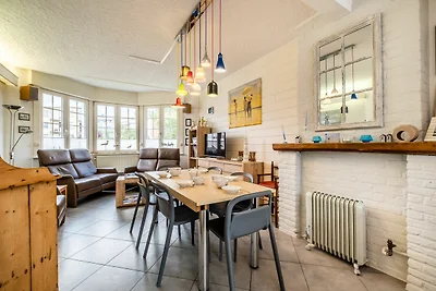 Huis in Koksijde bij Zee en Winkels