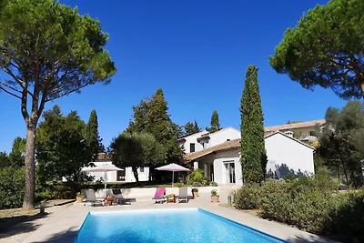 Villa in Campagnan mit Schwimmbad