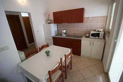 Charmante Wohnung in Stara Novalja