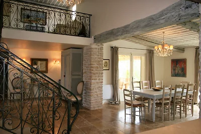 Grandeur Villa a Eygalières con piscina