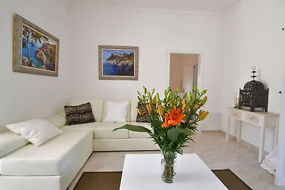 Malerisches Ferienhaus in Arta nahe dem Meer