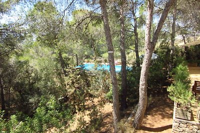 Ruhiges Ferienhaus in Sant Jordi mit Pool