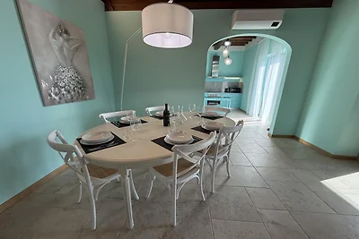 Geräumiges Ferienhaus mit Gemeinschaftspool i...