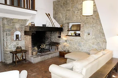Villa in Cortona mit Panoramapool