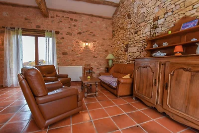 Schönes Ferienhaus mit eingezäuntem Pool
