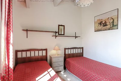 Moderna casa vacanze con piscina