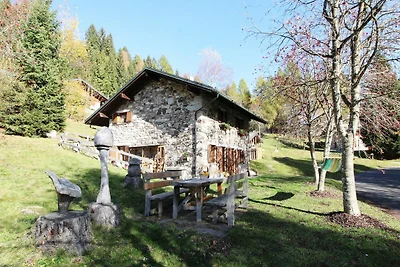 Caratteristica casa vacanze a Pieve Tesino co...
