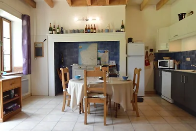 Gîte rurale circondato da alberi da frutto