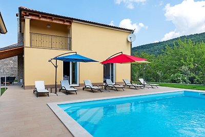 Quaint Holiday Home near Buzet with Terrace