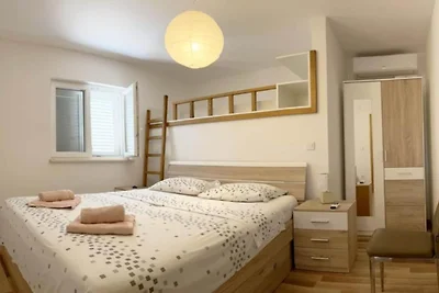 Juliet Orebić Holiday Apartments - Classic Ap...