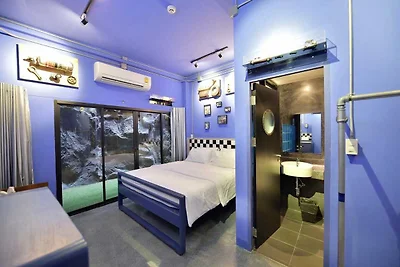 Premier Deluxe Double | Chic Comfort Awaits