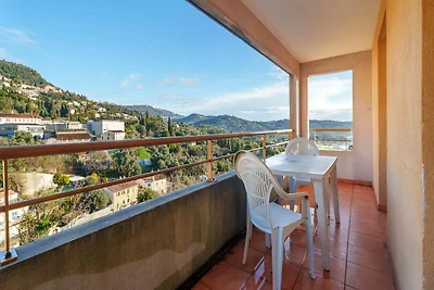 Eine stilvolle, lichtdurchflutete Pool-Oase i...