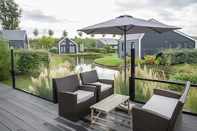 Ferienhaus in Kattendijke mit Terrasse