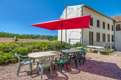 Ferienhaus in Pontgibaud mit Garten