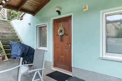 Ferienhaus mit Terrasse und umzäunten Garten