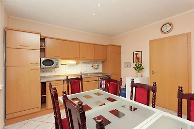 Ferienhaus in Elend mit privatem Pool