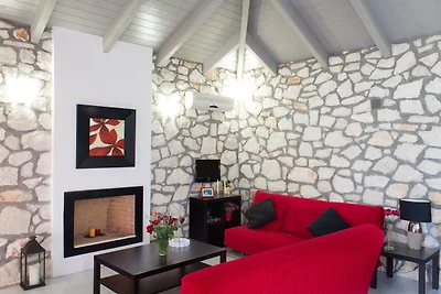 Villa vicino al mare ad Agrilia