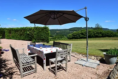 Geräumiges Ferienhaus mit Pool