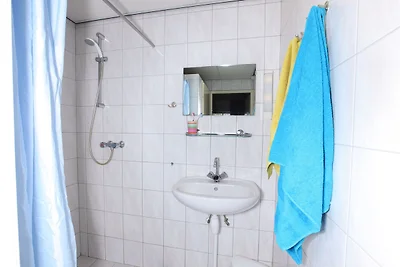 Gepflegter Bungalow mit Kamin, 4 km bis...