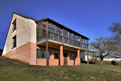 Ferienhaus in Nadrin mit privater Terrasse