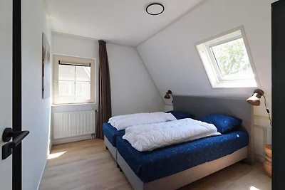 Luxuriöse Strandvilla mit Whirlpool