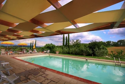 Lussureggiante Agriturismo nel cuore della...