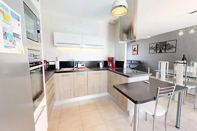 Villa in Saint-Gilles mit privatem Pool