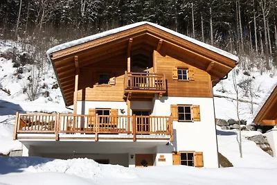 Ruhiges Chalet mit Sauna in Königsleiten