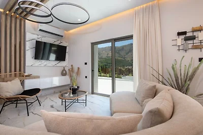 Villa Kournas für 12 Gäste mit Pool