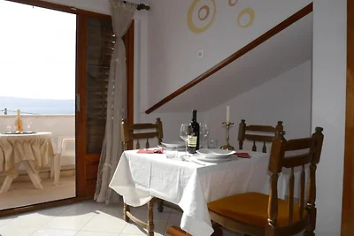 Dugi Rat Seaside Apartments - Studio 5