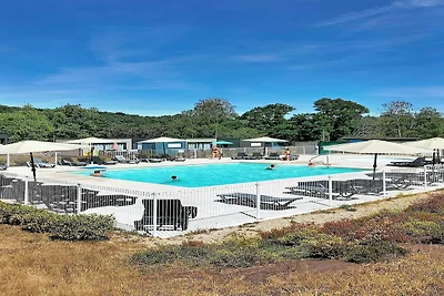 Ferienhaus für 6 Gäste mit Pool und Terrasse