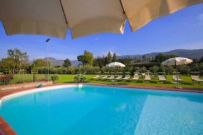 Appartamento a Cortona con Piscina e Vista