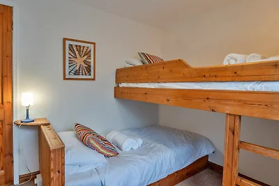 Kornisches Ferienhaus in Strandnähe, Keine...