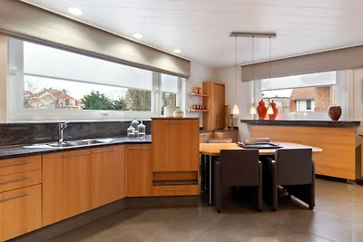 Elegante casa vacanze a De Panne con sauna