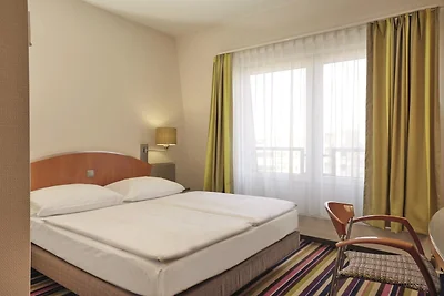Sunday Hotel Köln Hürth Standardzimmer