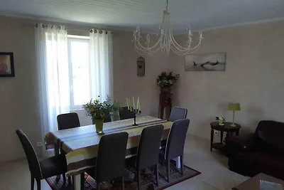 Geräumiges Einfamilienhaus mit Blick ins...