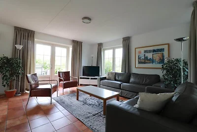 Freistehende, geräumige Strandvilla für 8...