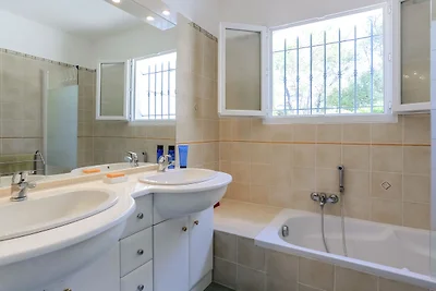 Confortevole villa con piscina privata