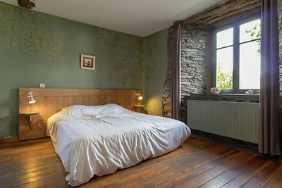 Geräumiges Bauernhaus in Gouvy mit Hallenbad