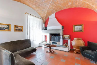 Spaziosa Villa a Empoli con Piscina