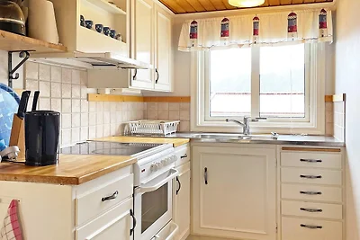 4 Personen Ferienhaus in HAKENÄSET-By Traum