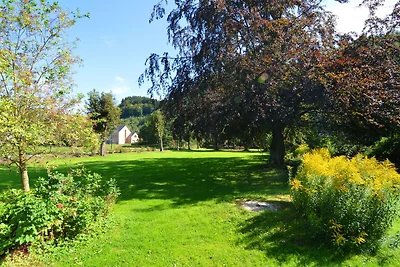 Villa moderna a Bévercé con sauna