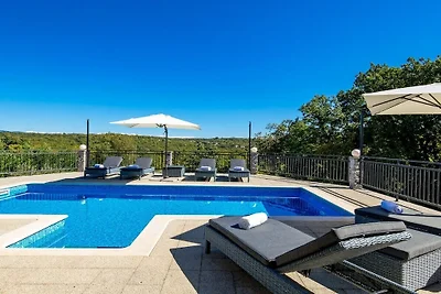 Villa in Labin mit Schwimmbecken