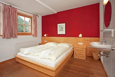Ruhiges Chalet mit Pool in Wald im Pinzgau