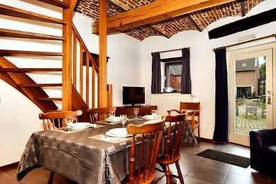 Mooi appartement in monumentale carré-boerder...
