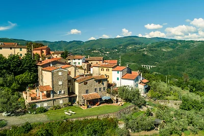 Schönes Ferienhaus nahe See in Lizzanello